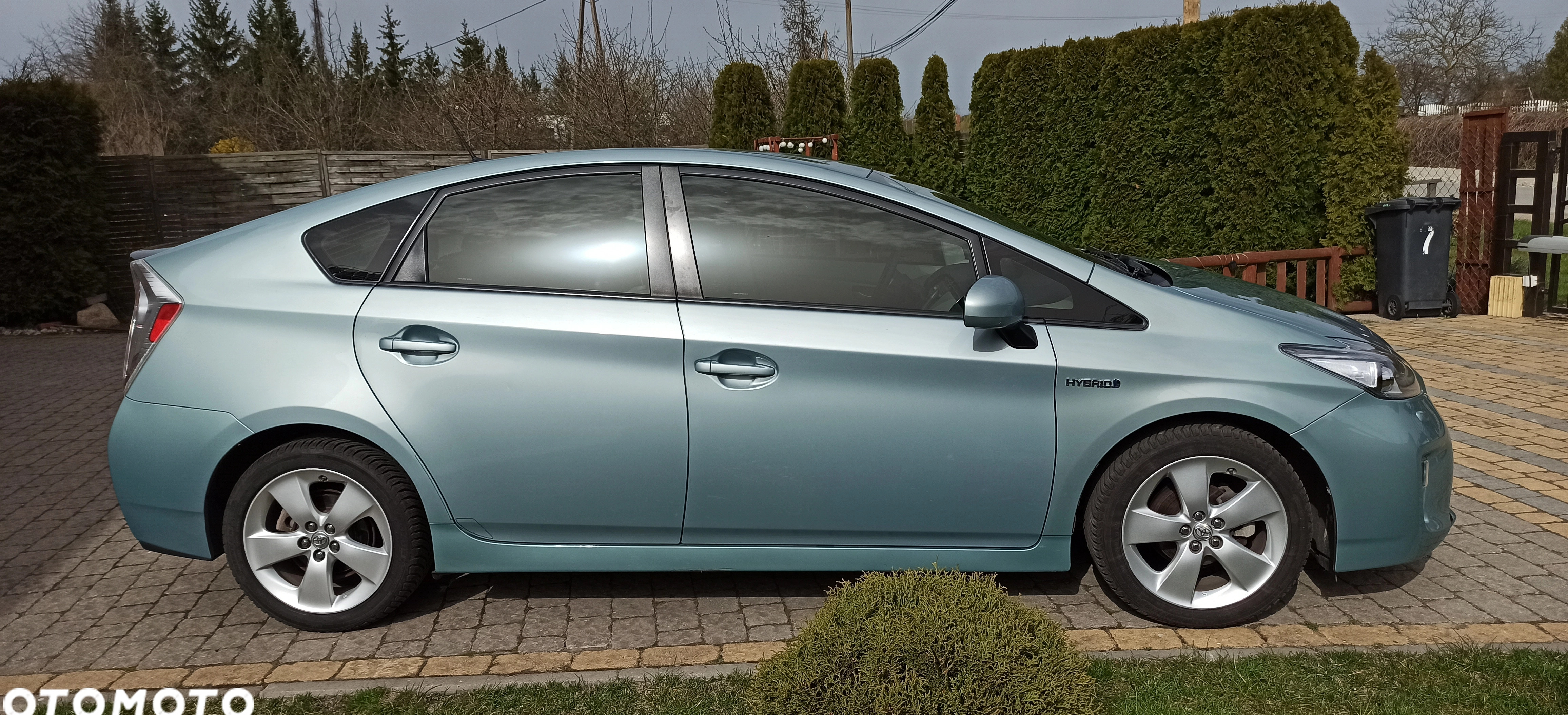 Toyota Prius cena 55000 przebieg: 124000, rok produkcji 2014 z Bydgoszcz małe 211